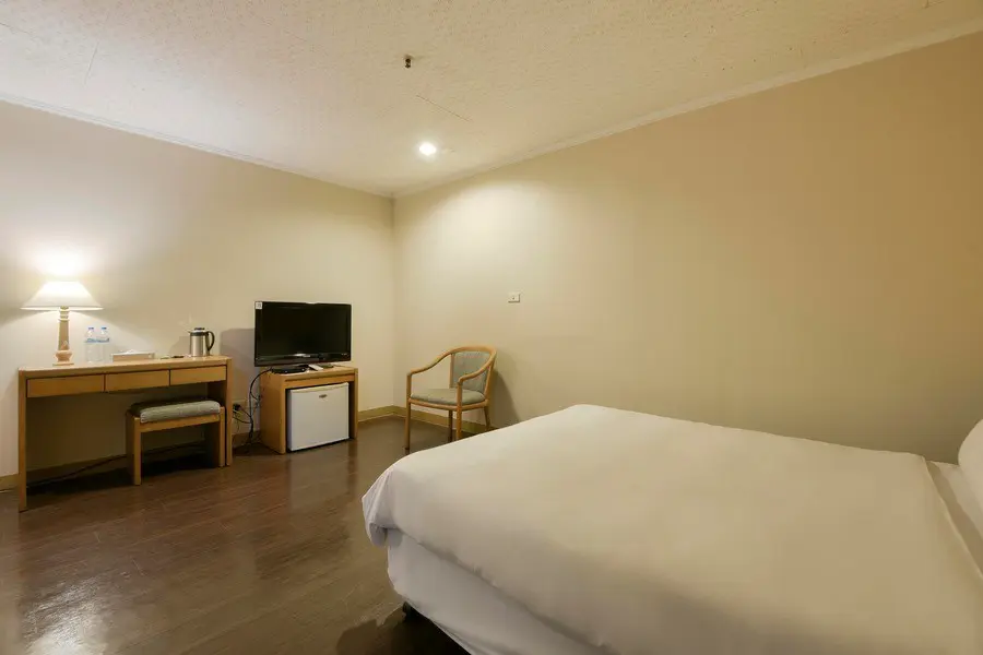 經濟雙人房（無窗）