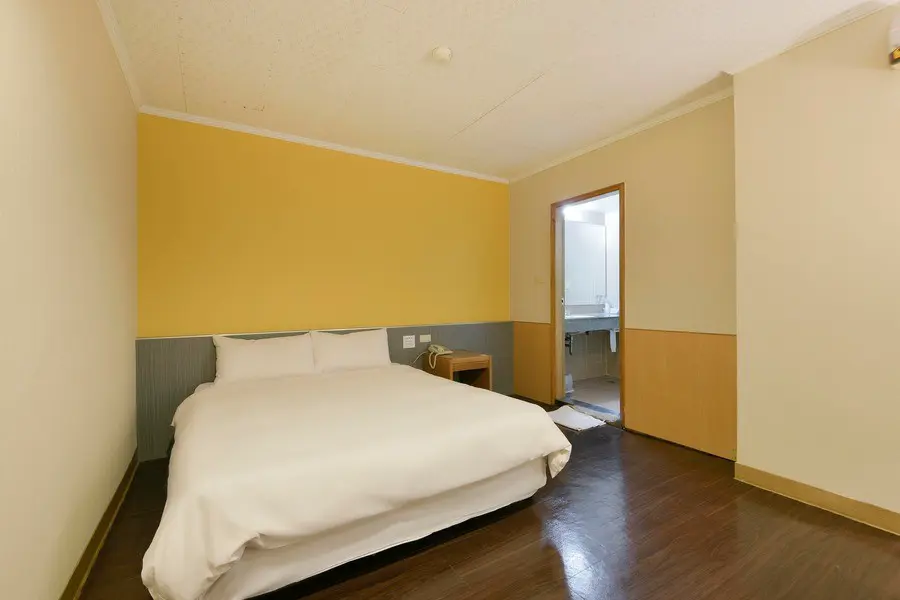 經濟雙人房（無窗）